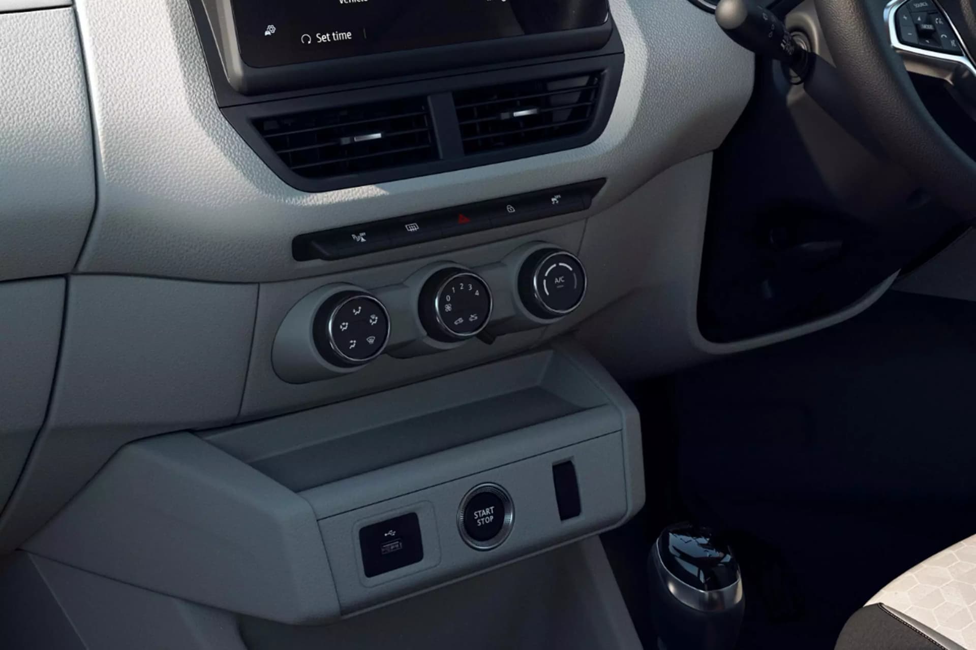Renault Triber Automatic Climate Control View