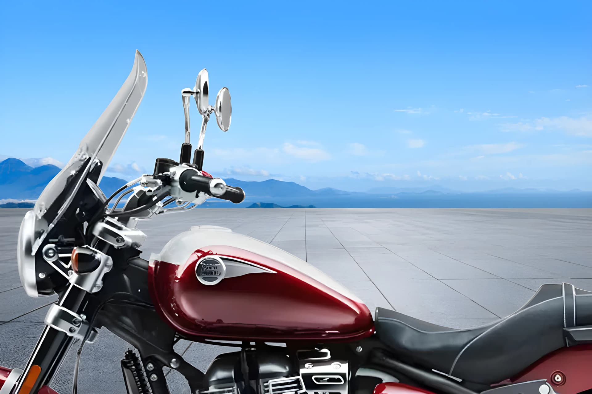 Royal Enfield Super Meteor 650 Fuel Tank View
