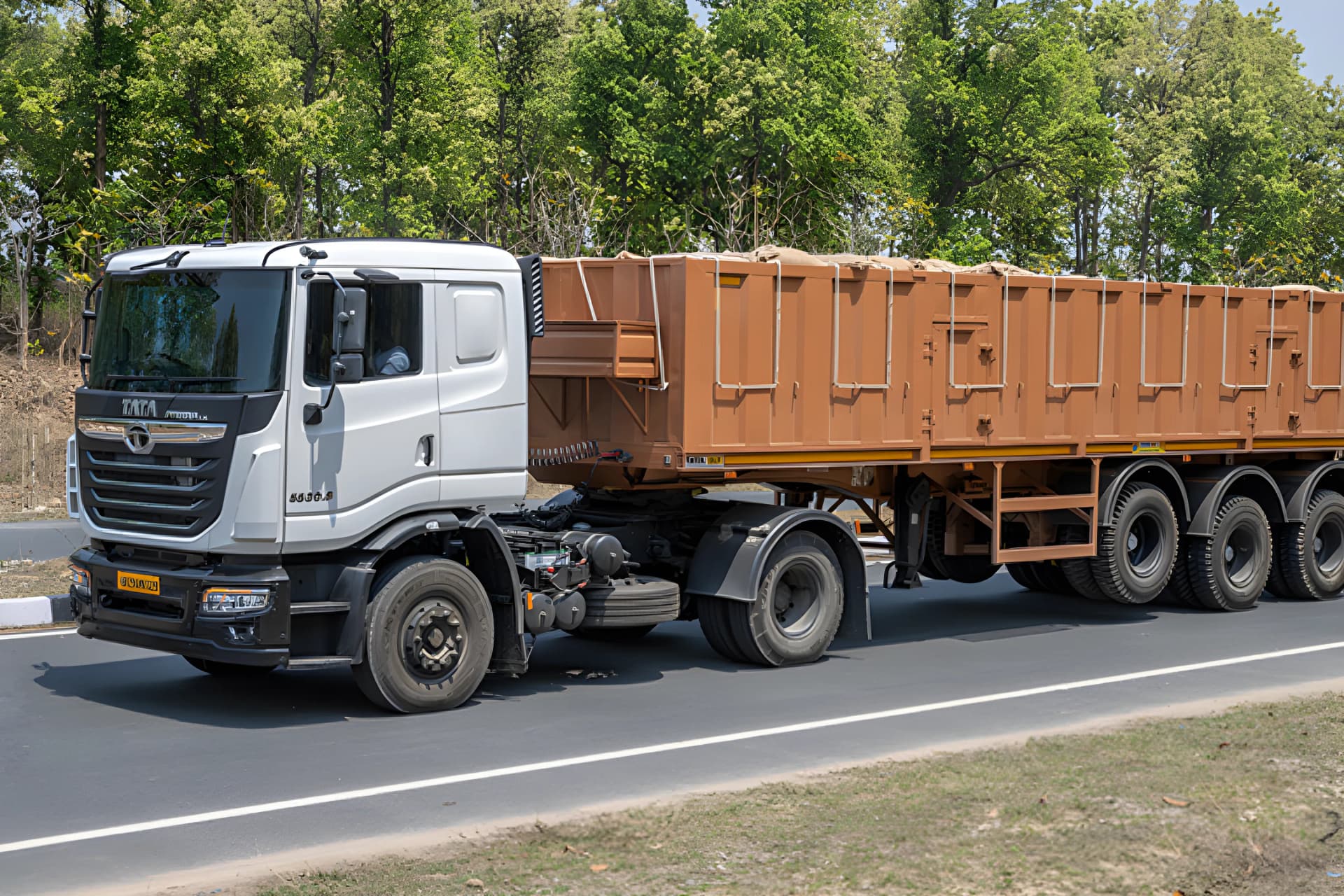 Tata Prima 5530.S Left Side View