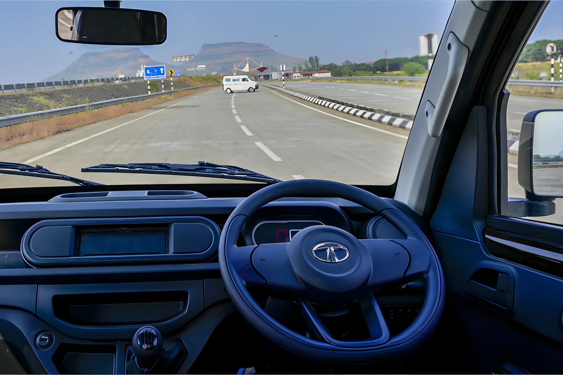 Tata Intra V20 Dashboard View