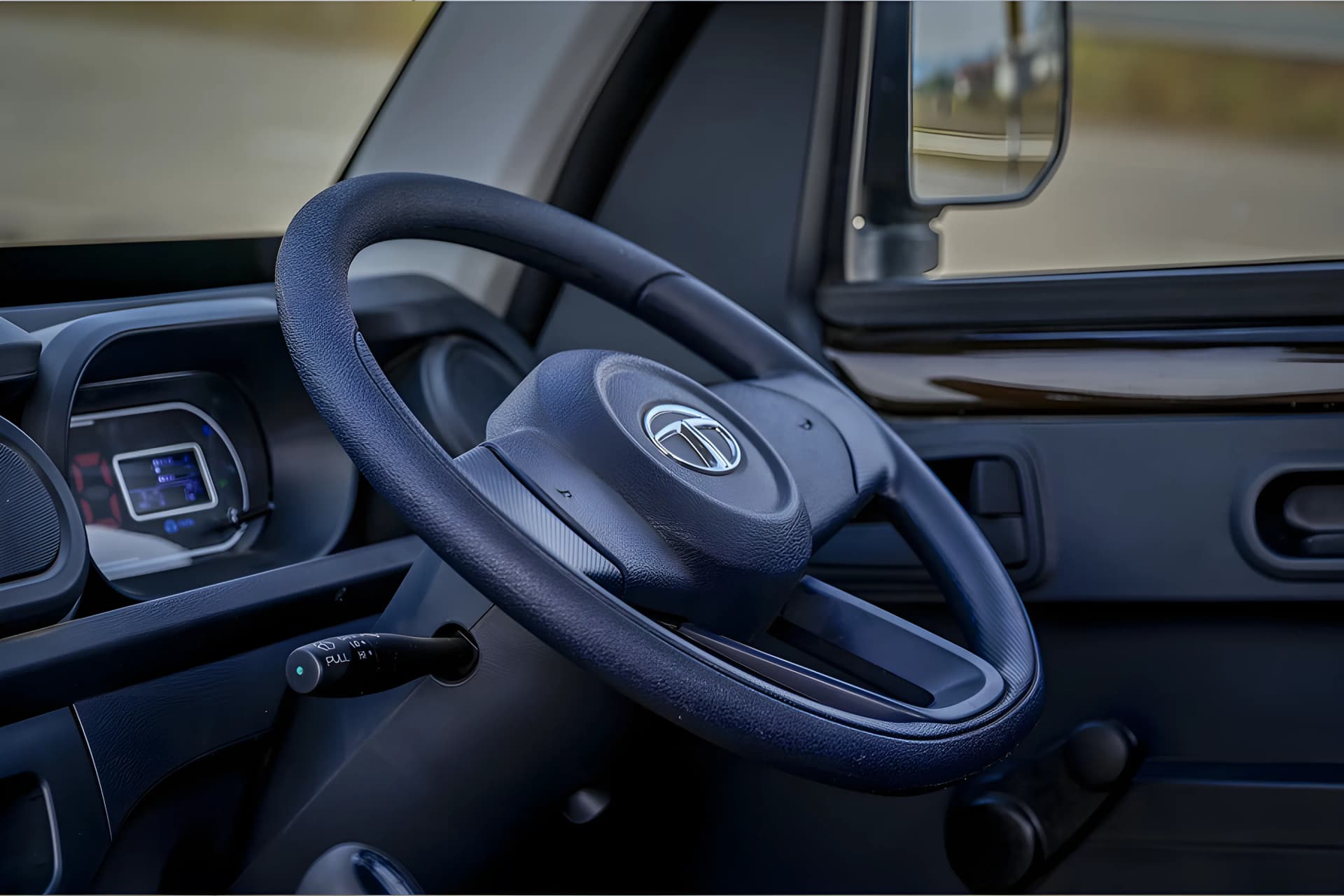 Tata Intra V20 Gold Steering Wheel View