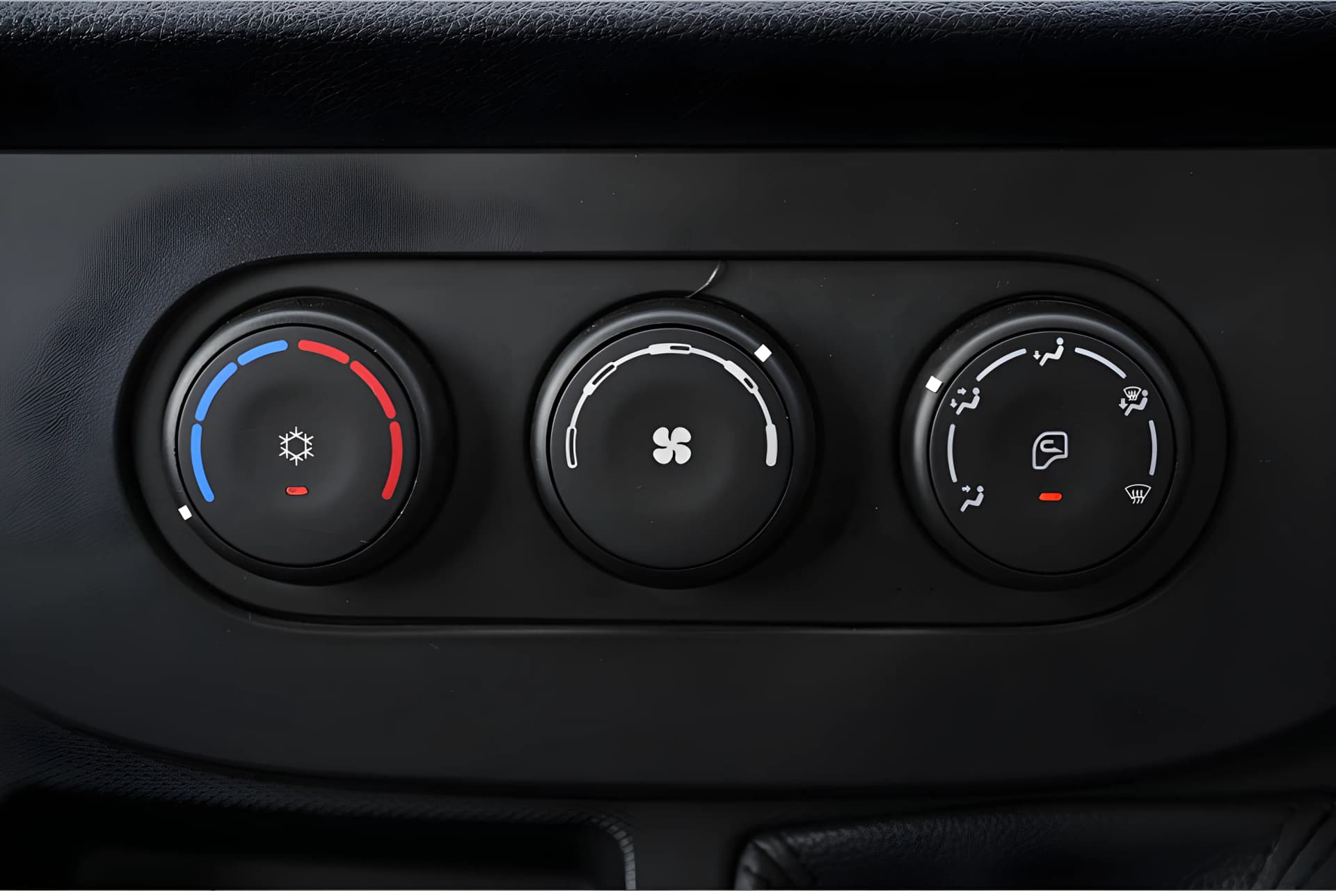 Tata Intra V70 Gold Ac Vent View