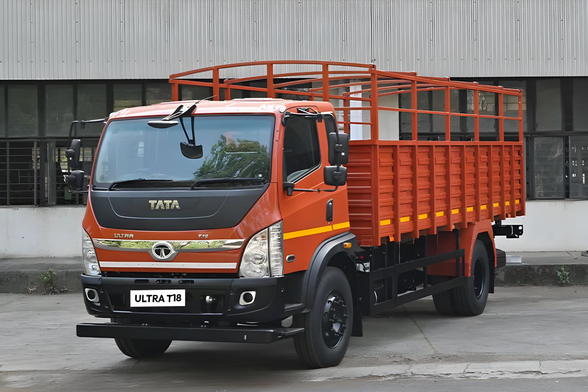 Tata Ultra T.18 High Side Deck View