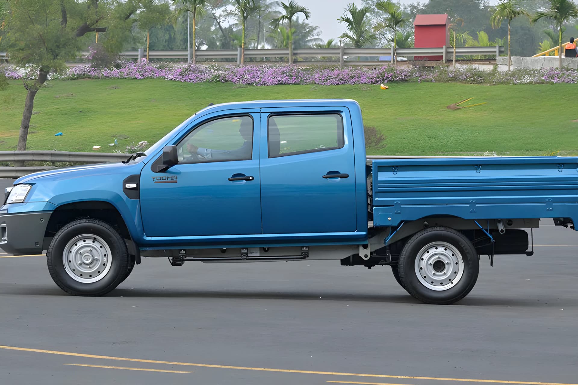 Tata Yodha Crew Cab Left Side View