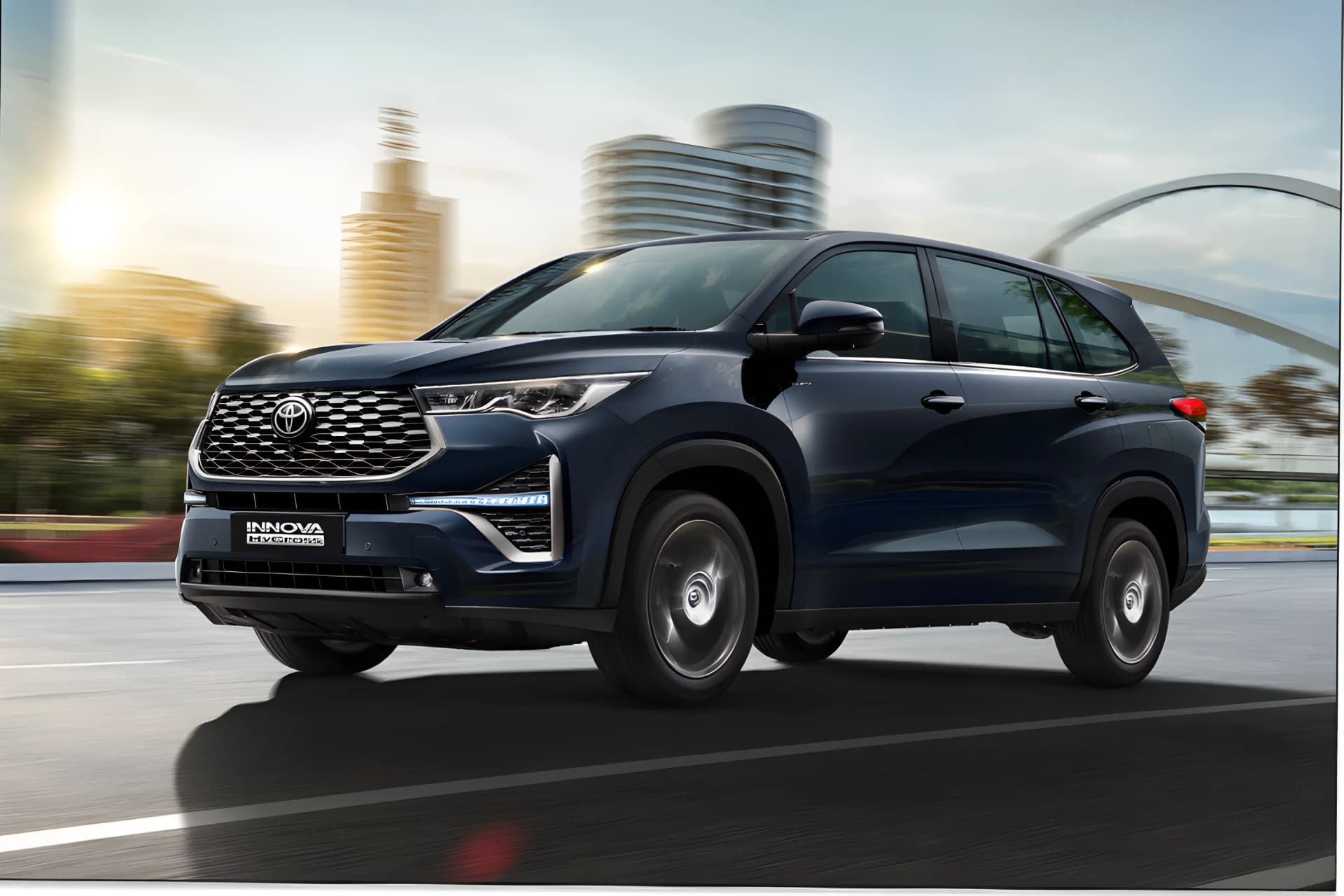 Toyota Innova Hycross Image