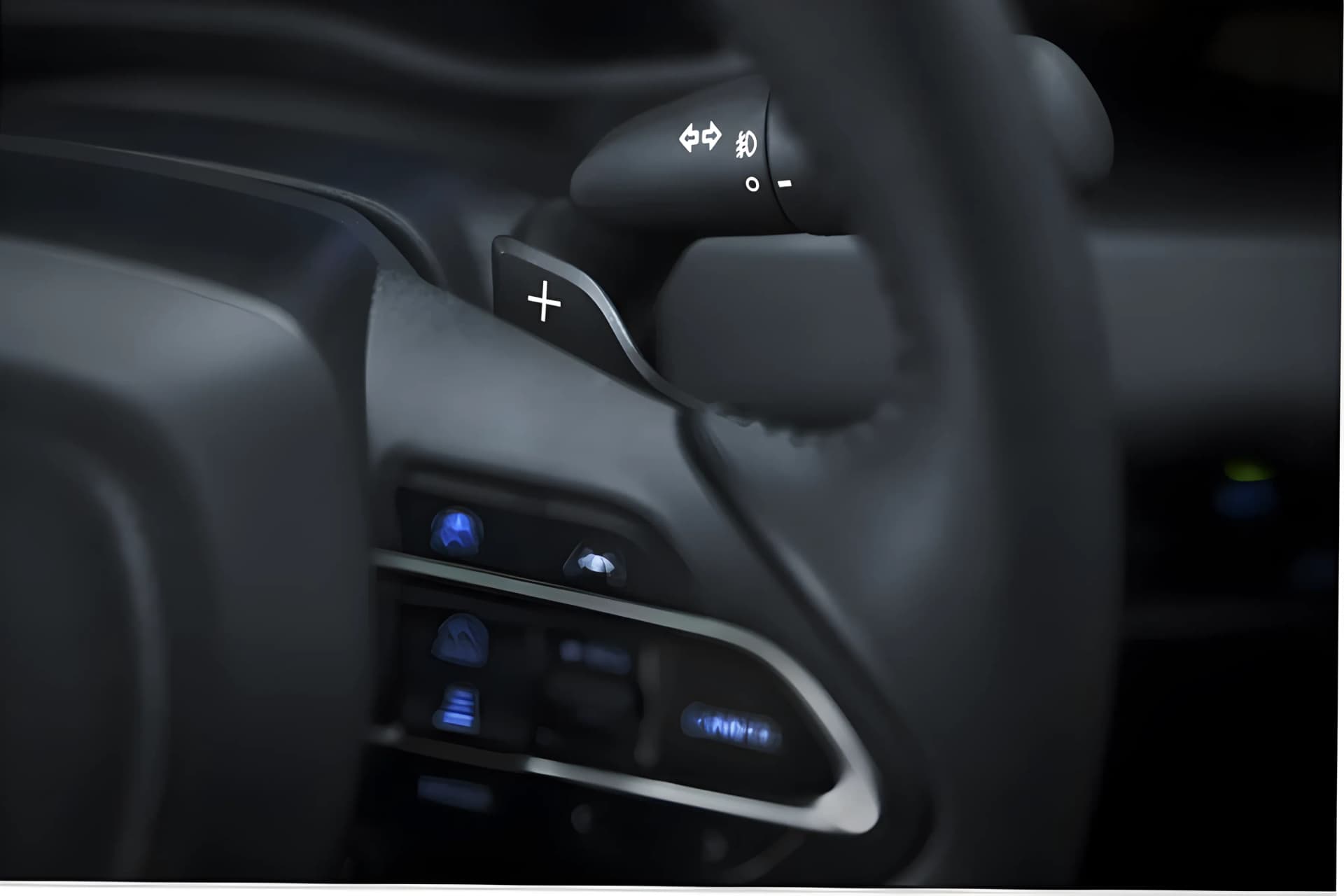 Toyota Innova Hycross Hybrid Paddle Shifter View