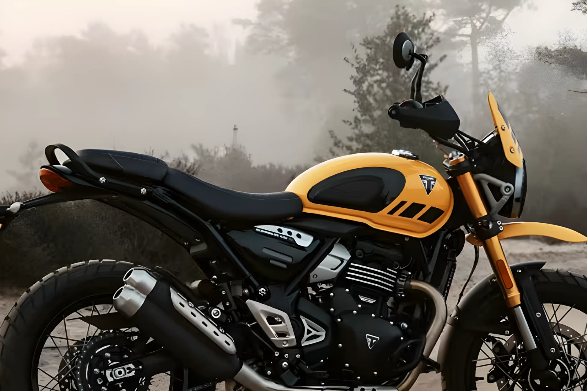 Triumph Scrambler 400 XC Exhaust View
